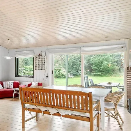 Lf10236-thyholm-svinget-18 * Thyholm